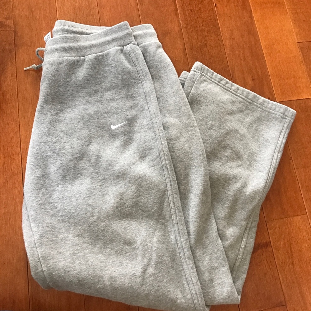 Brand new Nike sweatpants